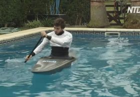 Аргентинський каноїст готується до Олімпіади, плаваючи у басейні біля дому