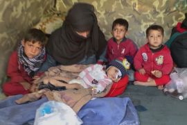 Новонароджені помирають: афганські переселенці благають про допомогу