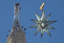 5-тонна зірка увінчала нову вежу храму Святого Сімейства в Барселоні