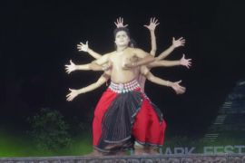 Індійські танцюристи зачаровують глядачів на фестивалі