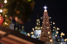 У Києві засвітили головну новорічну ялинку