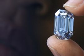 Рідкісний колір, розмір та огранювання: за скільки продадуть блакитний діамант