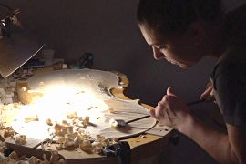 Молоде покоління майстрів виготовляє скрипки в Албанії