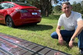 «Тесла» об’їде Австралію, щоб випробувати заряджання від гнучких сонячних панелей