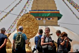 Туристи поступово повертаються до Непалу