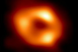 З’явилося перше зображення чорної діри, що в центрі нашої галактики