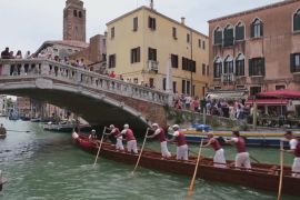Сотні човнів вийшли на регату у Венеції