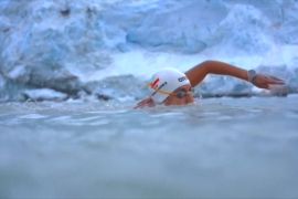 Крижаний заплив: чилійка побила рекорд Гіннеса
