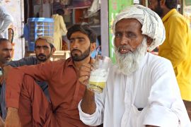 49 градусів: як виживають у Пакистані під час пекельної спеки