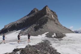Між двома льодовиками в Альпах уперше за 2000 років проступила гола скеля
