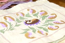 Стародавній метод виготовлення шовкового паперу відродили в Узбекистані