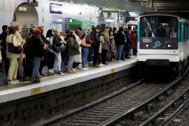 У Парижі через страйк паралізована робота метро