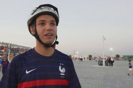 Два французи приїхали на велосипедах на ЧС-2022 у Катарі