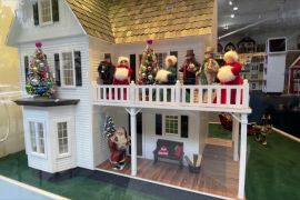 Магазин лялькових будиночків у Нью-Йорку причепурився до Різдва