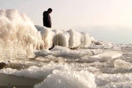 Лід на «гарячому озері» здивував киргизів