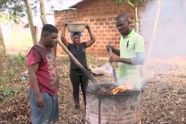 У Беніні бізнесмен винайшов заміну деревно-вугільним брикетам