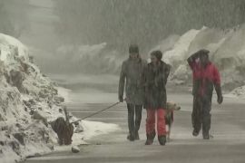 «Те, що треба»: американці радіють весняному снігопадові на озері Тахо