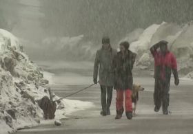 «Те, що треба»: американці радіють весняному снігопадові на озері Тахо