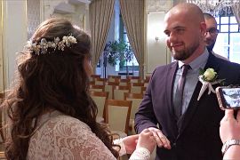 Пишні весілля в Угорщині влаштовують дедалі рідше