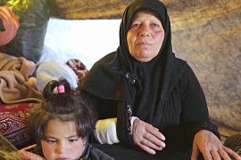 Сирійка із шістьма онуками живе в наметі після землетрусу