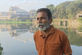 Вижити серед диму і труб: жителі індійського острова намагаються врятувати річку
