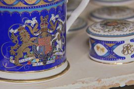 Колекцію посуду з кістяної порцеляни випустять до коронації Чарльза III