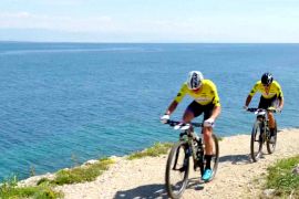 2000 спортсменів проїхали на гірських велосипедах островами Хорватії
