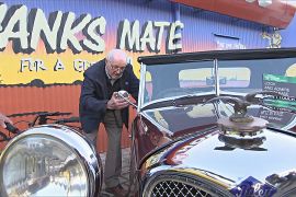 100-річний австралієць перебудував 15 автомобілів і далі працює