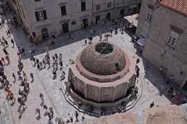 Хорватське місто Дубровник утомилося від туристів і запроваджує ліміти й податки