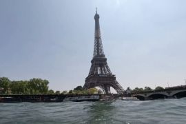 Париж очищає річку Сену до літньої Олімпіади-2024
