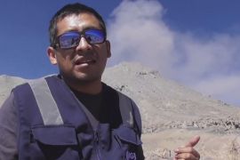 Перуанські вчені спостерігають за виверженням вулкана Убінас зблизька