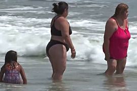Жителі Нью-Йорка з острахом відвідують пляжі після нападу акули на жінку