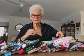 Австралійська бабуся-швачка перетворила хобі на благодійність