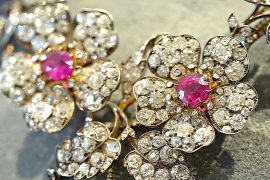 Турмаліни, діаманти й перли: які прикраси продадуть на Тижні розкоші в Женеві