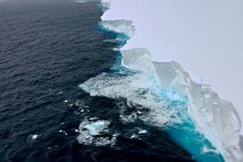 Найбільший айсберг на планеті почав дрейфувати вздовж Антарктиди
