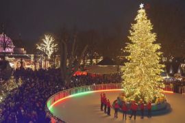 Різдво в «Тіволі»: святковими вогнями засяяв парк розваг у Копенгагені