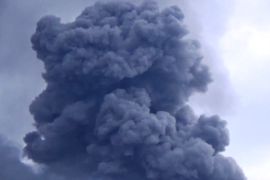 В Індонезії знову вивергається смертоносний вулкан Марапі