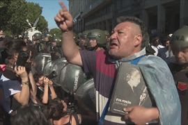 Аргентинці протестують проти економічних реформ Хав’єра Мілея