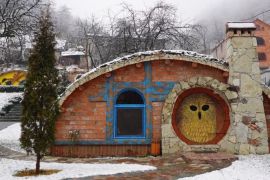 Готель гобітів у Вірменії приваблює туристів з усього світу