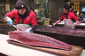 Знаменитий рибний ринок у Токіо приваблює відвідувачів ресторанами та СПА-центром