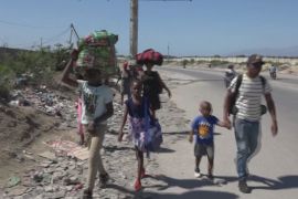 Гаїтяни шукають захисту від банд біля поліційних дільниць