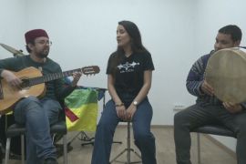 Туніська співачка хоче відродити в країні давню берберську мову