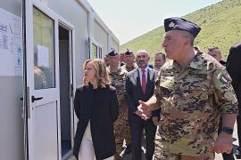 Прем’єр Італії відвідала будівництво центрів для іммігрантів в Албанії