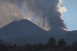 Виверження вулкана Етна на Сицилії приваблює туристів