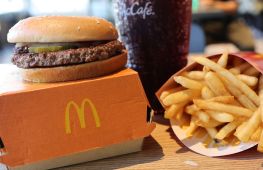 Епідемія кишкової палички через гамбургери McDonalds спалахнула в 10 штатах США