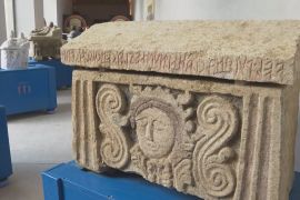 Італійська поліція врятувала від нелегального продажу артефакти з етруської гробниці