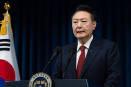 Міністерство оборони Південної Кореї: «Президент, як і раніше, контролює збройні сили»