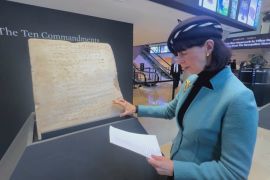 Найдавнішу мармурову скрижаль із Десятьма заповідями виставлять на аукціон у Нью-Йорку