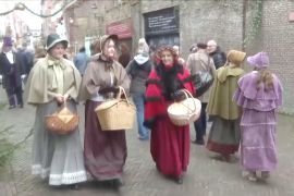 Нідерландське місто перед Різдвом перетворюється на світ персонажів Дікенса