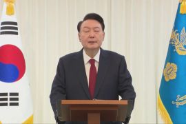 У Південній Кореї видали ордер на арешт відстороненого президента